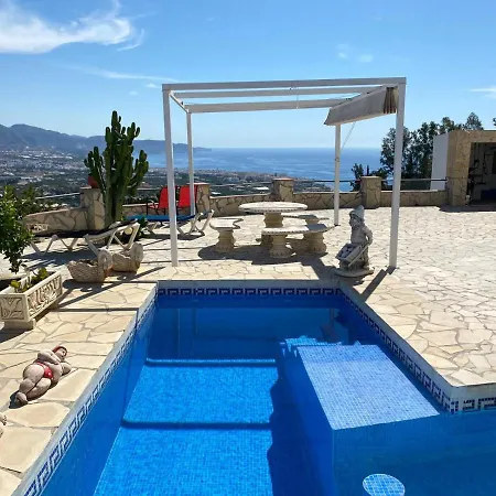 Villa Luis Punta Lara *